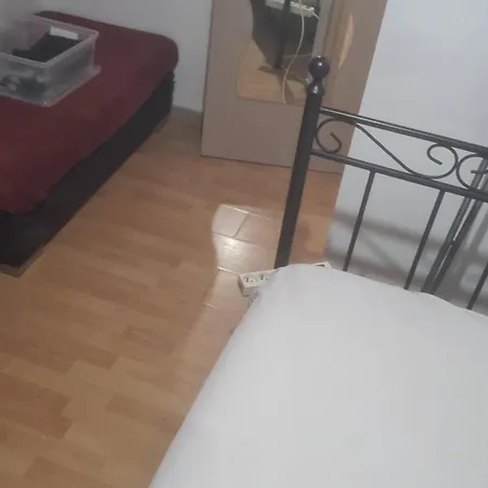 Quickhosting Centre Δωμάτια σε οικογενειακή κατοικία *