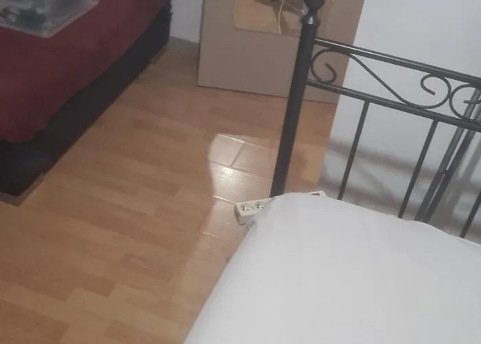 Quickhosting Centre Δωμάτια σε οικογενειακή κατοικία *